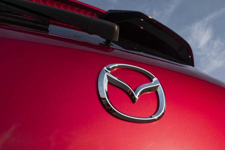 Логотип Mazda CX-3 GT Sport Nav+ 2019 года  (UK) (фото 3 из 32)